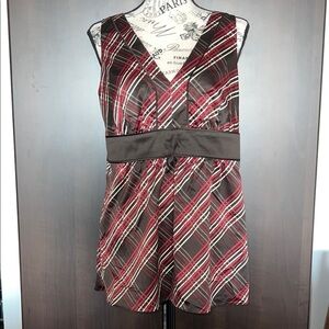 New York & Company V-Neck Sleeveless Plaid Brown, Red, Cream Top, Size: Medium